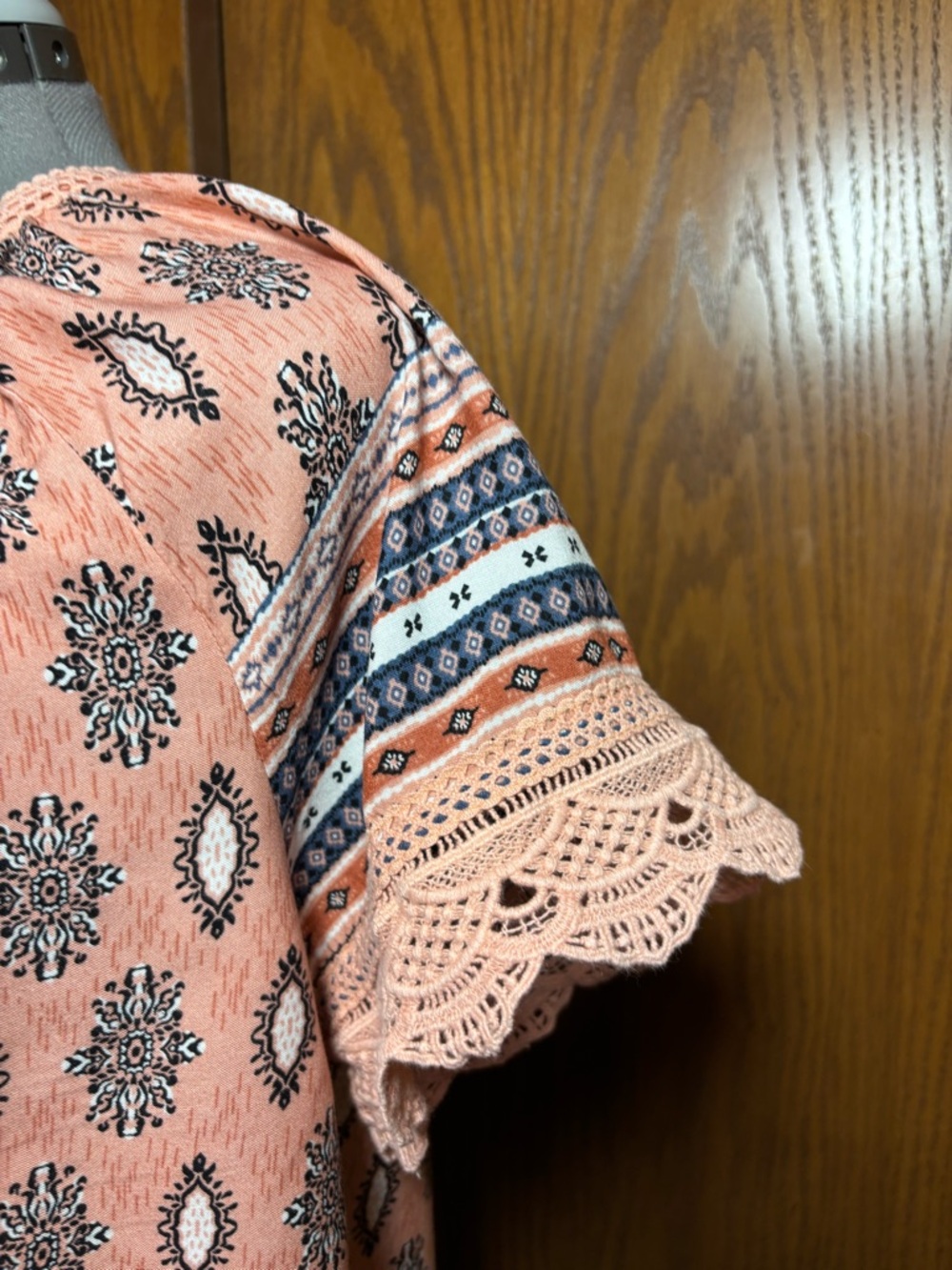 Women’s American Rag Boho Peach Tassel Tie Crochet-Trim Peasant Blouse - M - Picture 3 of 8